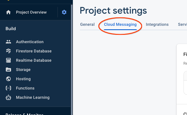 ภาพหน้าจอที่ครอบตัดของหน้าคอนโซล Firebase ที่ไฮไลต์แท็บ Cloud Messaging