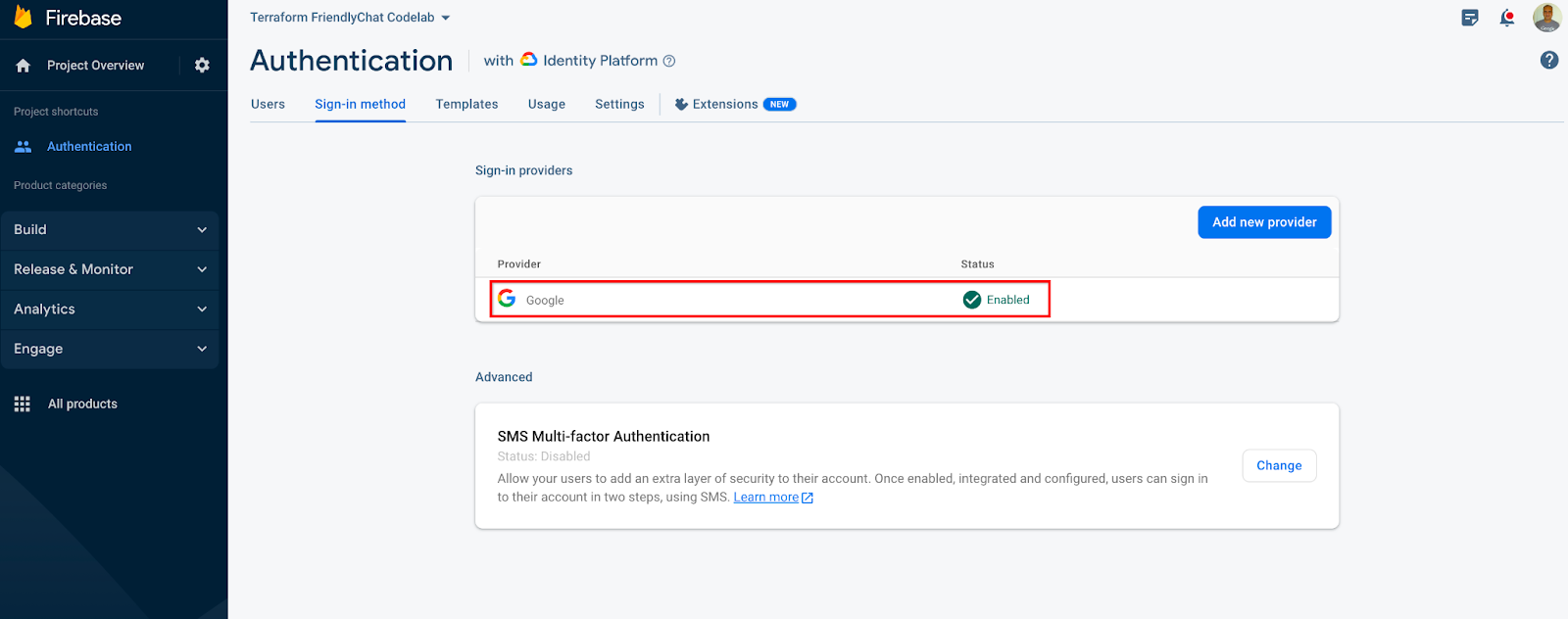 หน้าการตรวจสอบสิทธิ์คอนโซล Firebase: เปิดใช้ Google Sign-In แล้ว